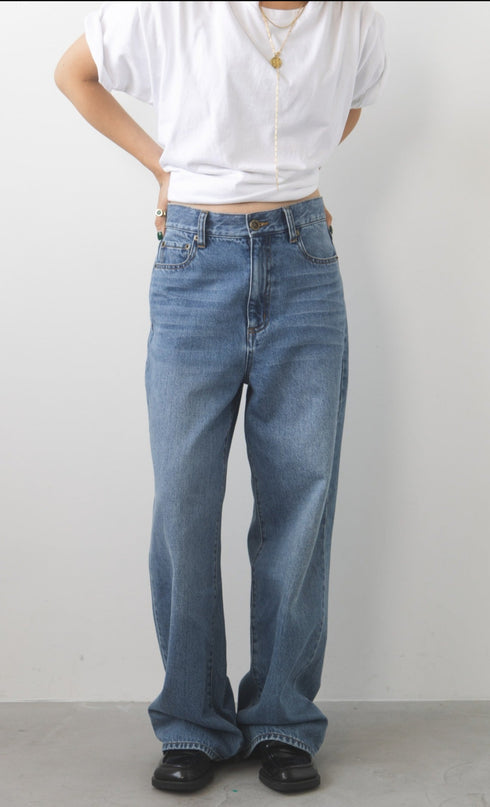 ルーズストレートデニム